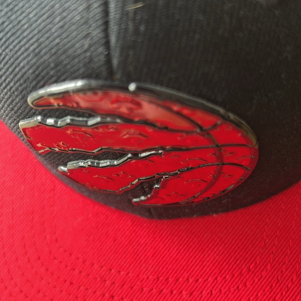 Raptors-Mitchell & Ness Black and Red Hat - Picture 5 of 8